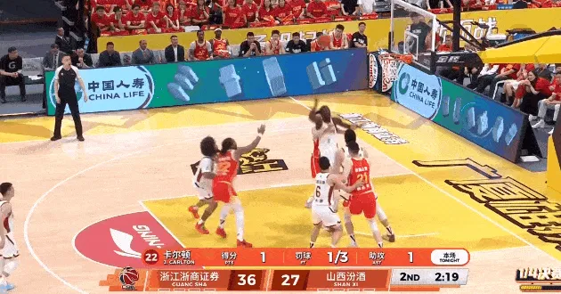 8868体育app下载-奈特单挑孙铭徽被夹击直接抢断，法耶又丢篮板山西落后11分